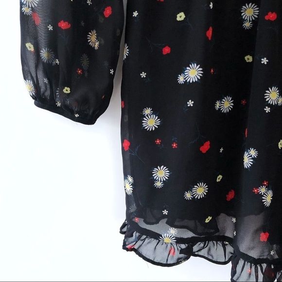 BCBGeneration Falling Daisy Romper Ruffled - Picture 9 of 9